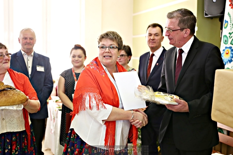 Powiatowy Jarmark Wielkanocny w Borowej