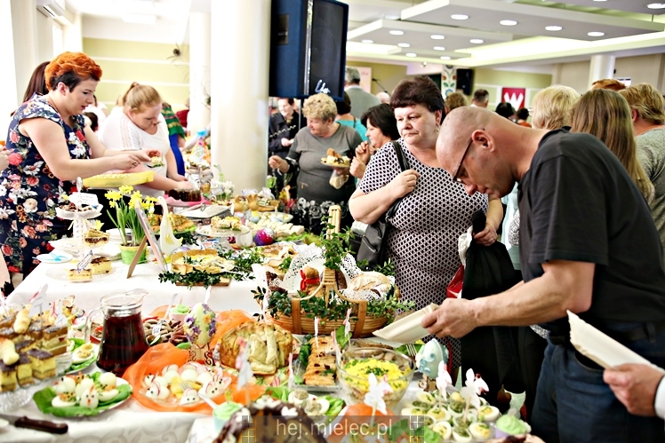 Powiatowy Jarmark Wielkanocny w Borowej