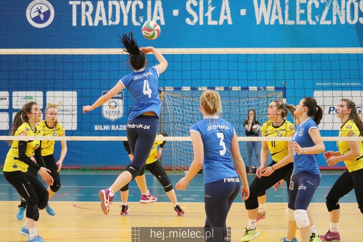 Finał 2. Ligi Siatkarek: Mielec kontra Tarnów