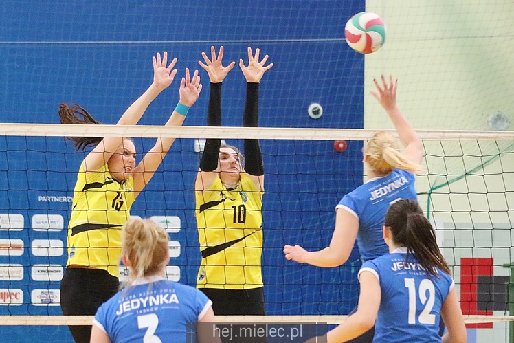 Finał 2. Ligi Siatkarek: Mielec kontra Tarnów