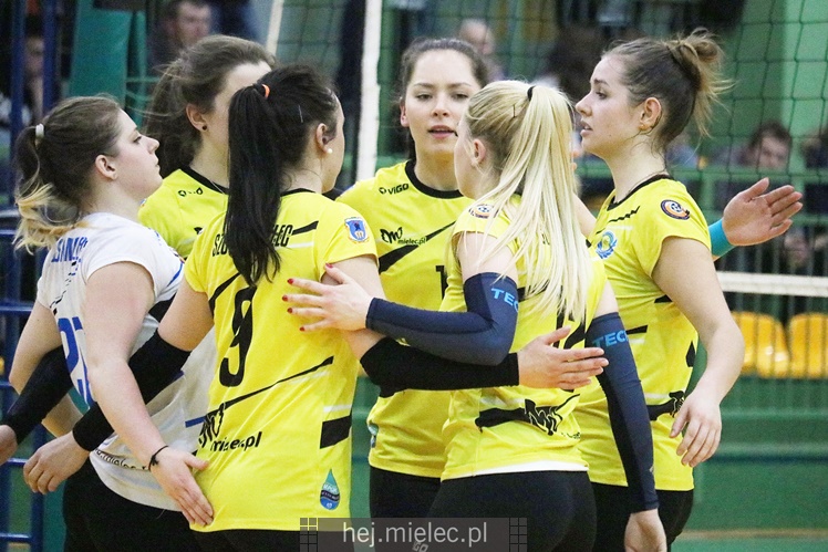 Finał 2. Ligi Siatkarek: Mielec kontra Tarnów