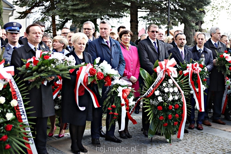 Uroczystości rocznicowe katastrofy smoleńskiej i Polaków pomordowanych w Katyniu