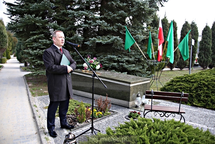 Uroczystości rocznicowe katastrofy smoleńskiej i Polaków pomordowanych w Katyniu