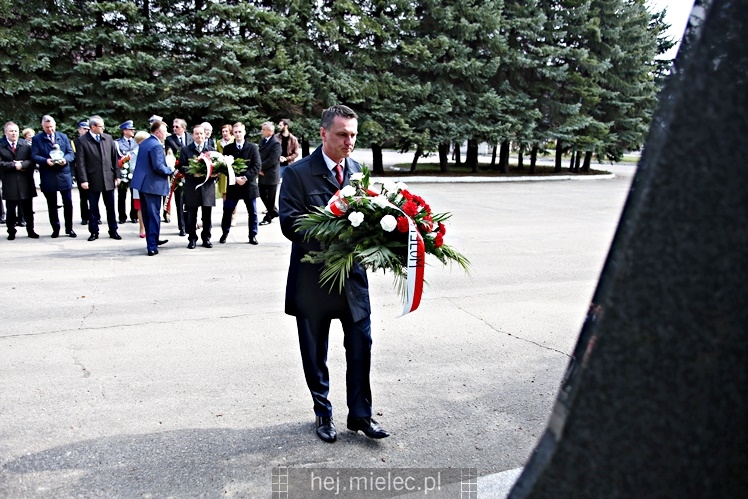 Uroczystości rocznicowe katastrofy smoleńskiej i Polaków pomordowanych w Katyniu