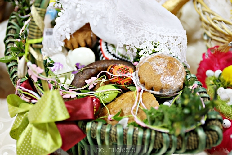 Wielkanoc 2017: Święcenie pokarmów w Domu Ludowym w Złotnikach