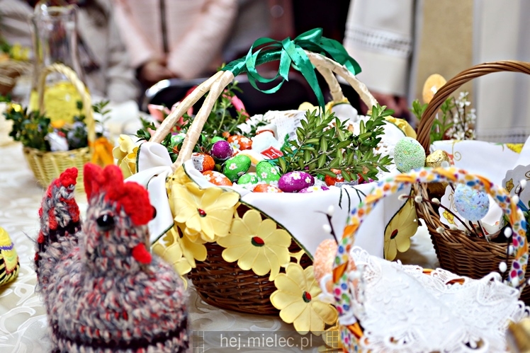 Wielkanoc 2017: Święcenie pokarmów w Domu Ludowym w Złotnikach