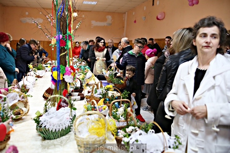 Wielkanoc 2017: Święcenie pokarmów w Domu Ludowym w Złotnikach