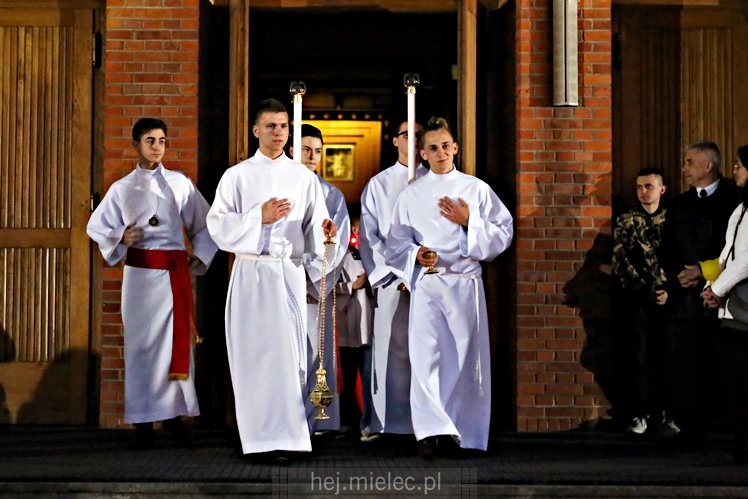 Wielkanoc 2017: Wigilia Paschalna w parafii MBNP