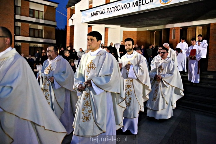 Wielkanoc 2017: Wigilia Paschalna w parafii MBNP