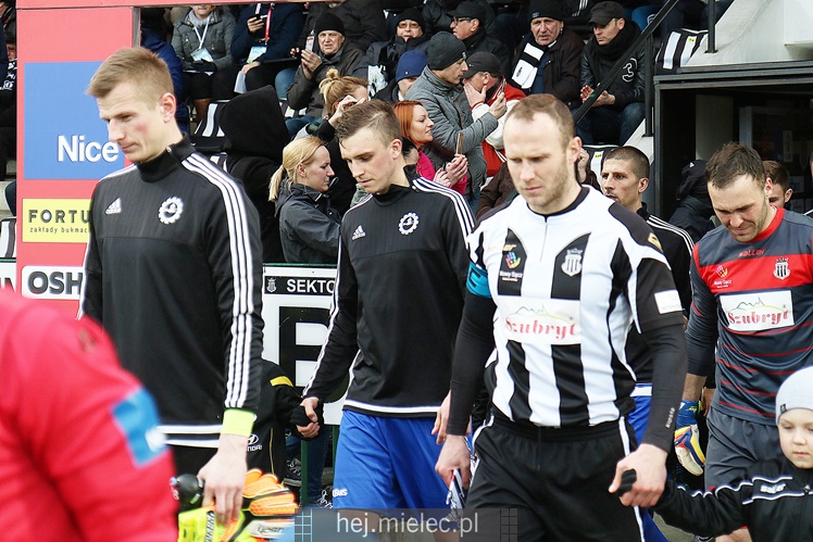 Jedna bramka w Nowym Sączu. Sandecja wygrywa z FKS Stalą Mielec