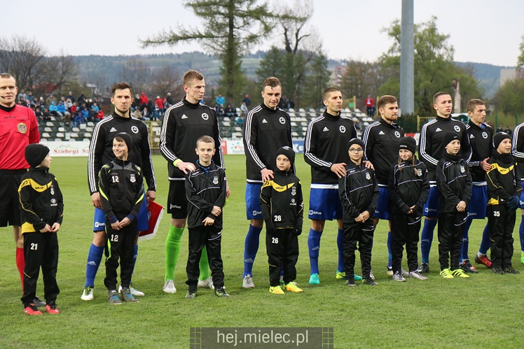 Jedna bramka w Nowym Sączu. Sandecja wygrywa z FKS Stalą Mielec