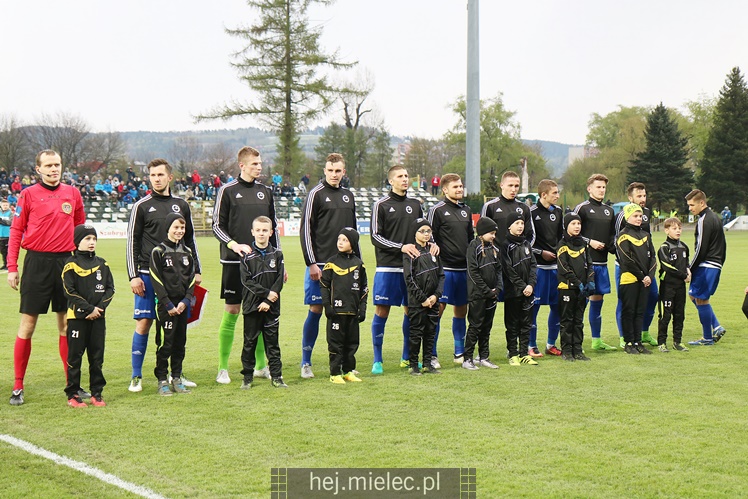 Jedna bramka w Nowym Sączu. Sandecja wygrywa z FKS Stalą Mielec
