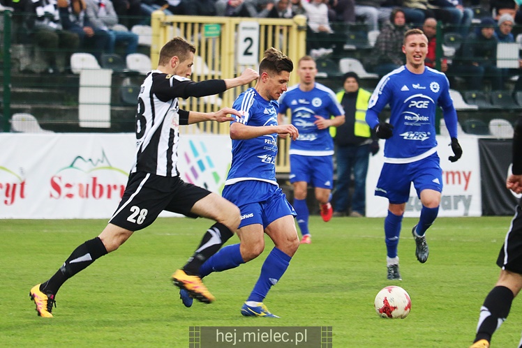 Jedna bramka w Nowym Sączu. Sandecja wygrywa z FKS Stalą Mielec