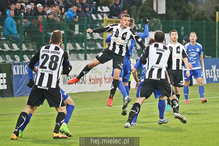 Jedna bramka w Nowym Sączu. Sandecja wygrywa z FKS Stalą Mielec