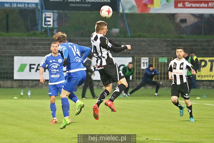 Jedna bramka w Nowym Sączu. Sandecja wygrywa z FKS Stalą Mielec