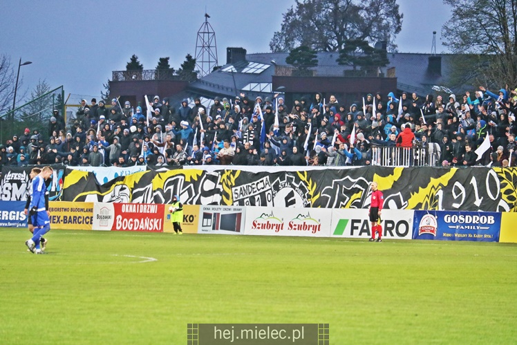 Jedna bramka w Nowym Sączu. Sandecja wygrywa z FKS Stalą Mielec