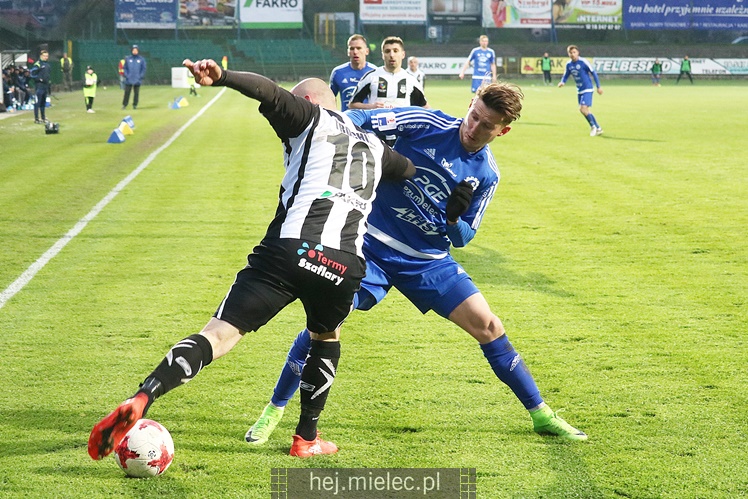 Jedna bramka w Nowym Sączu. Sandecja wygrywa z FKS Stalą Mielec