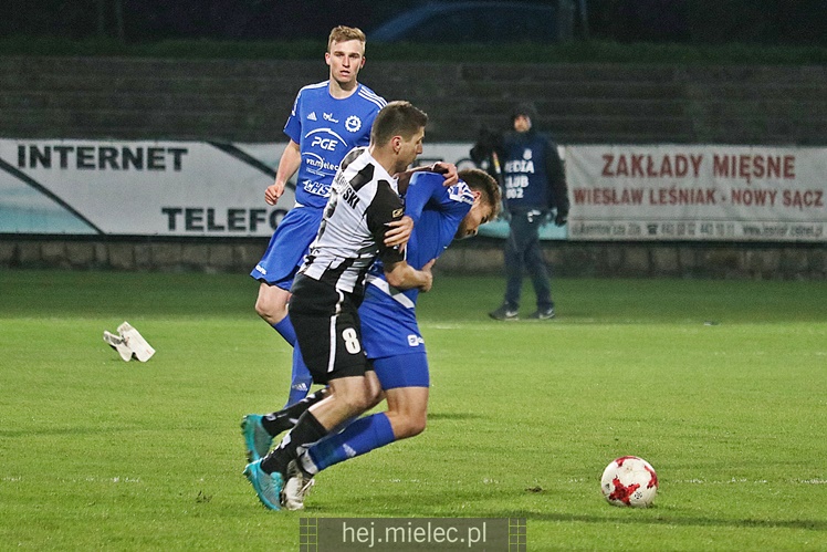Jedna bramka w Nowym Sączu. Sandecja wygrywa z FKS Stalą Mielec