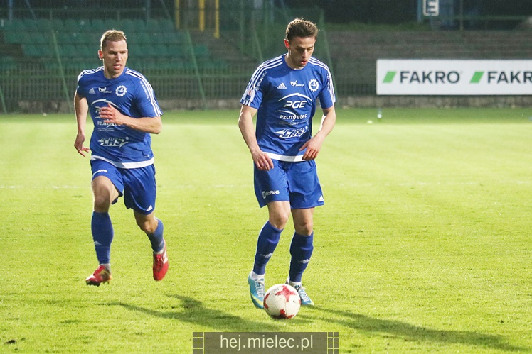 Jedna bramka w Nowym Sączu. Sandecja wygrywa z FKS Stalą Mielec