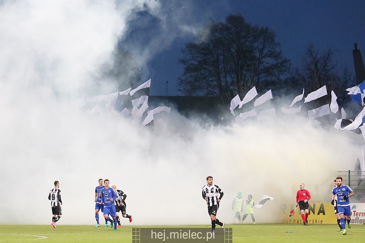 Jedna bramka w Nowym Sączu. Sandecja wygrywa z FKS Stalą Mielec