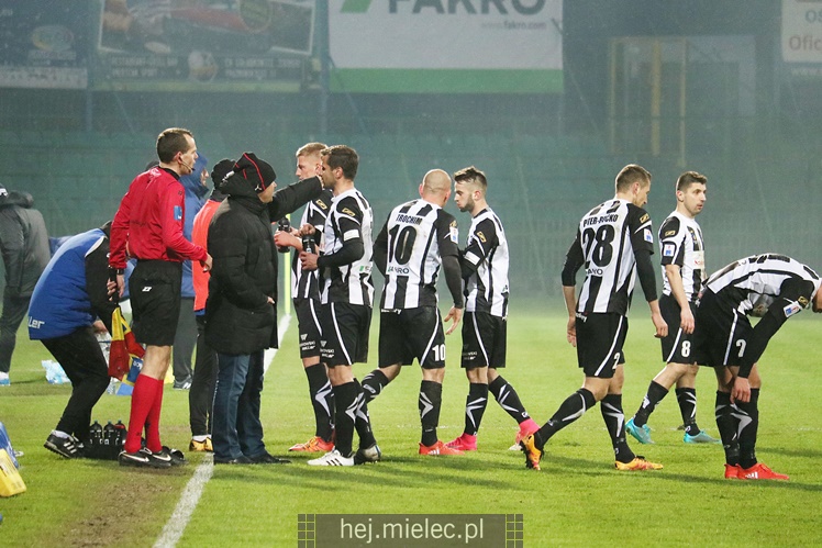 Jedna bramka w Nowym Sączu. Sandecja wygrywa z FKS Stalą Mielec