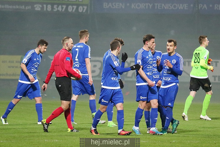 Jedna bramka w Nowym Sączu. Sandecja wygrywa z FKS Stalą Mielec