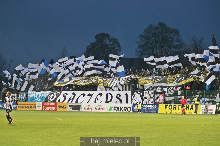 Jedna bramka w Nowym Sączu. Sandecja wygrywa z FKS Stalą Mielec