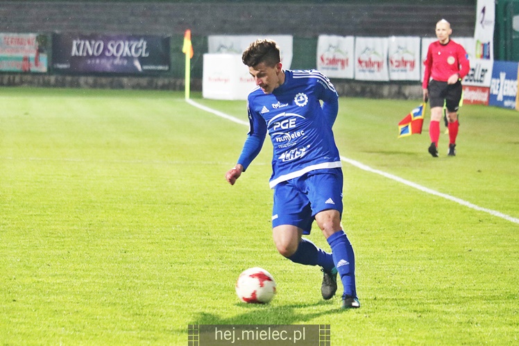 Jedna bramka w Nowym Sączu. Sandecja wygrywa z FKS Stalą Mielec