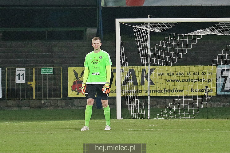 Jedna bramka w Nowym Sączu. Sandecja wygrywa z FKS Stalą Mielec