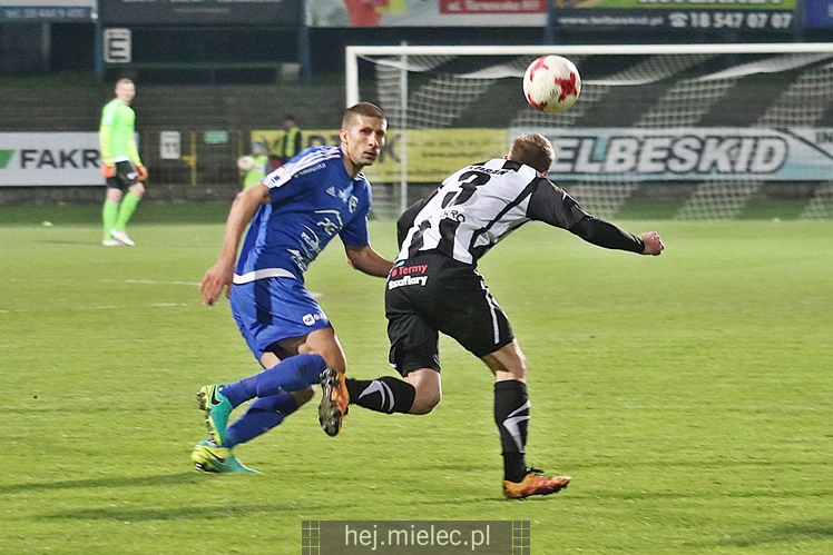 Jedna bramka w Nowym Sączu. Sandecja wygrywa z FKS Stalą Mielec