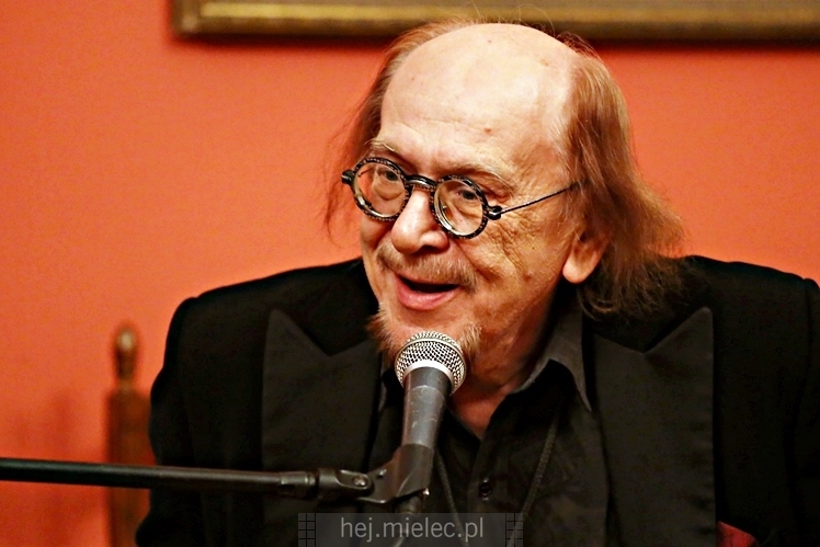 Promocja poezji Jana Stępnia - ?Miejsca na Przystankach Czasu?