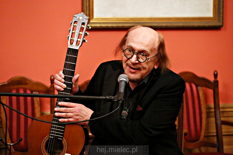 Promocja poezji Jana Stępnia - ?Miejsca na Przystankach Czasu?