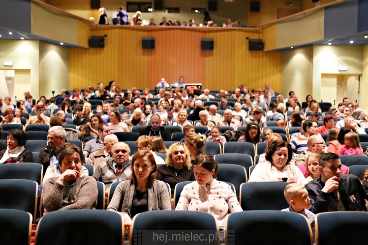 Przedstawienie ?Calineczka? Teatru Dziecięcego Antrakt SCK