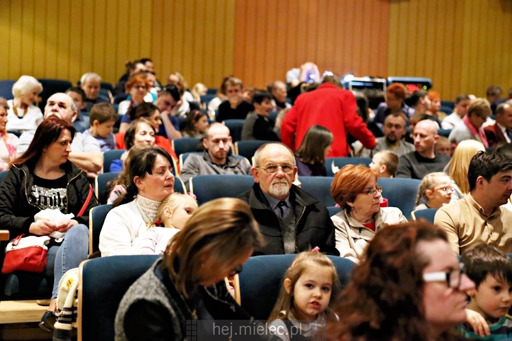 Przedstawienie ?Calineczka? Teatru Dziecięcego Antrakt SCK