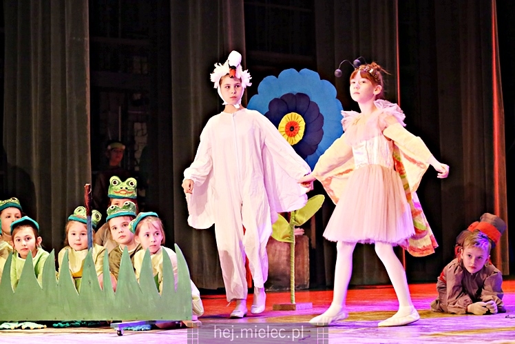 Przedstawienie ?Calineczka? Teatru Dziecięcego Antrakt SCK