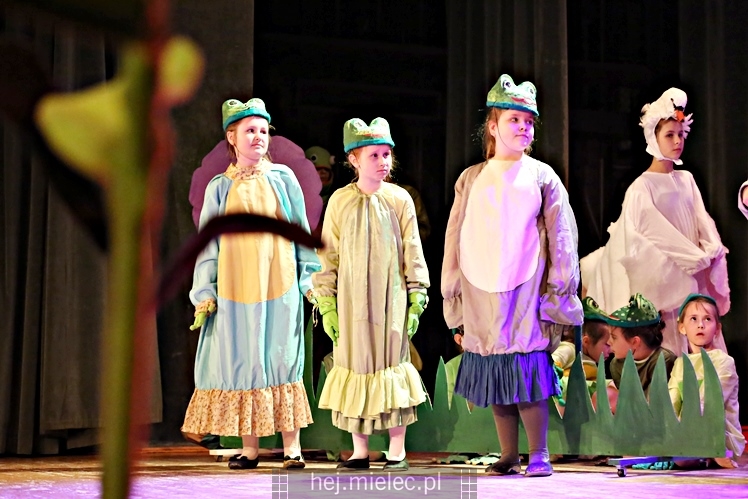 Przedstawienie ?Calineczka? Teatru Dziecięcego Antrakt SCK