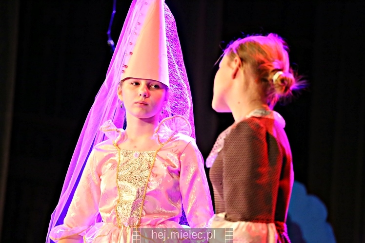 Przedstawienie ?Calineczka? Teatru Dziecięcego Antrakt SCK