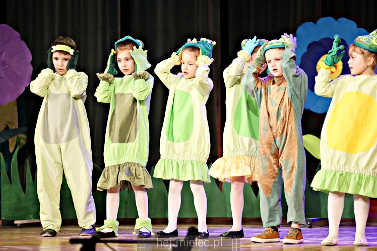 Przedstawienie ?Calineczka? Teatru Dziecięcego Antrakt SCK