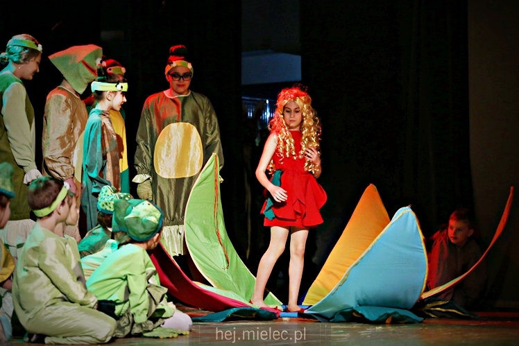 Przedstawienie ?Calineczka? Teatru Dziecięcego Antrakt SCK