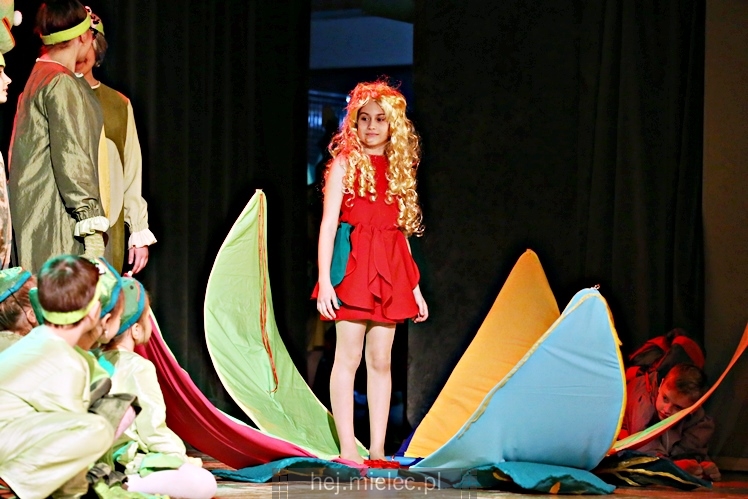 Przedstawienie ?Calineczka? Teatru Dziecięcego Antrakt SCK