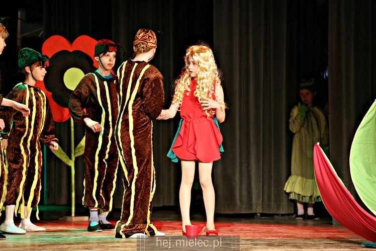 Przedstawienie ?Calineczka? Teatru Dziecięcego Antrakt SCK