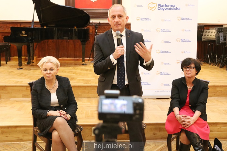 Kilkudziesięciu mielczan na spotkaniu z politykami PO