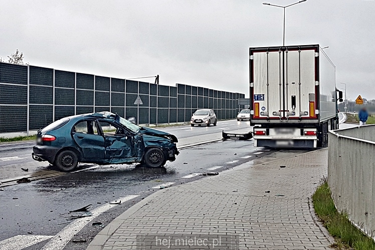 Wypadek na obwodnicy w Kliszowie