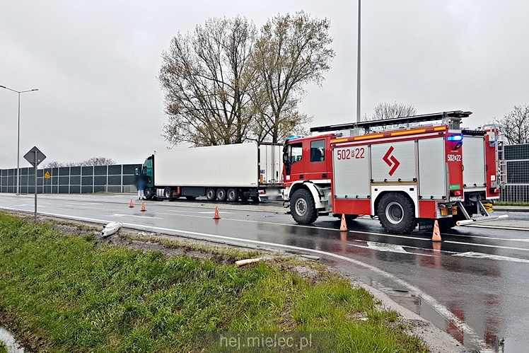 Wypadek na obwodnicy w Kliszowie