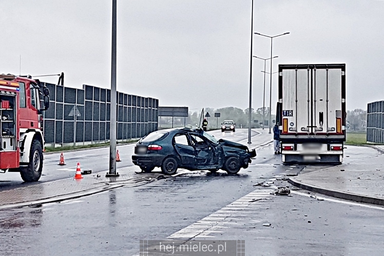 Wypadek na obwodnicy w Kliszowie