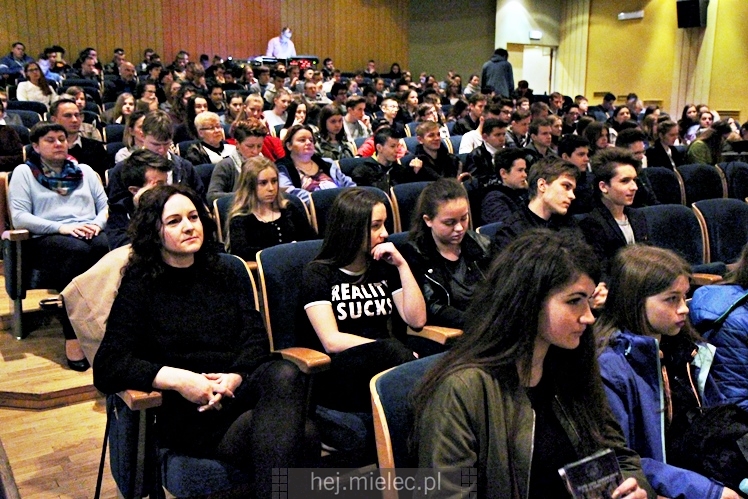 XII edycja Targów Edukacyjnych ?I co dalej gimnazjalisto??