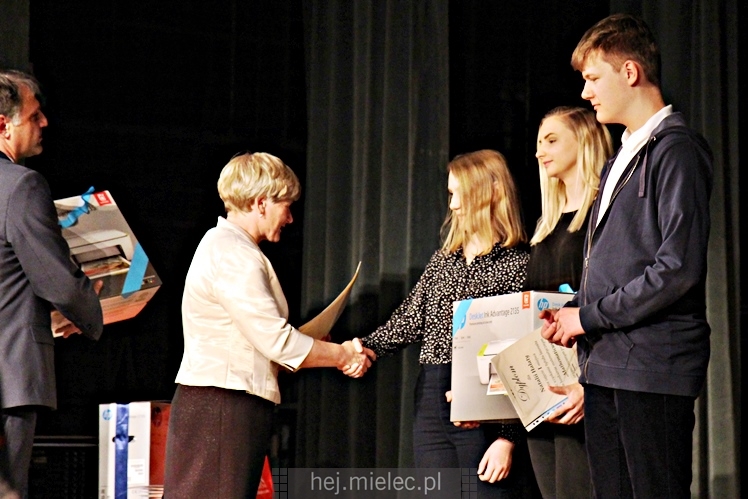 XII edycja Targów Edukacyjnych ?I co dalej gimnazjalisto??