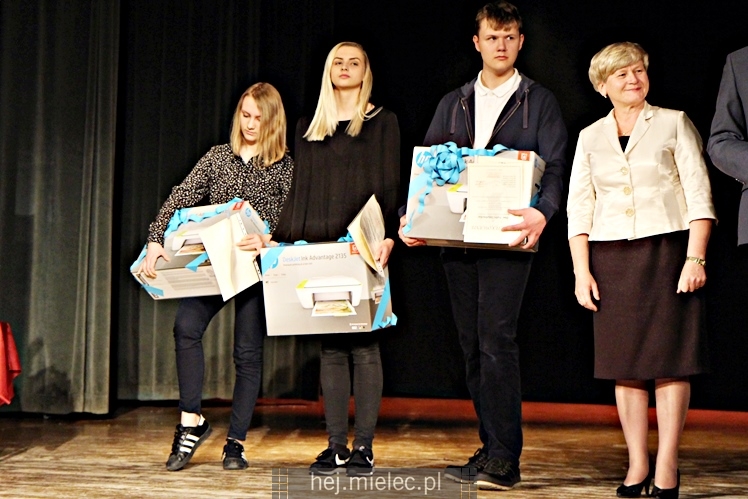 XII edycja Targów Edukacyjnych ?I co dalej gimnazjalisto??