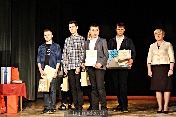 XII edycja Targów Edukacyjnych ?I co dalej gimnazjalisto??