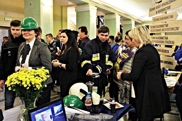 XII edycja Targów Edukacyjnych ?I co dalej gimnazjalisto??